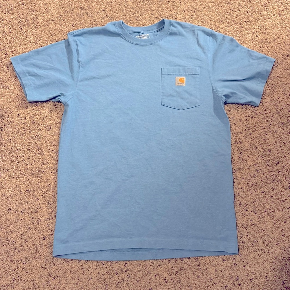 Men’s Carhartt tee shirt.